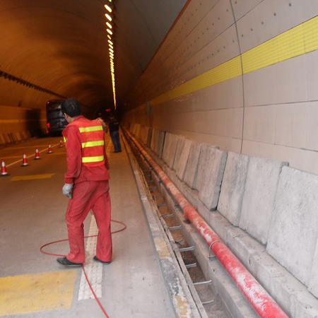 榆綏高速隧道運用中睿電氣消防電伴熱帶